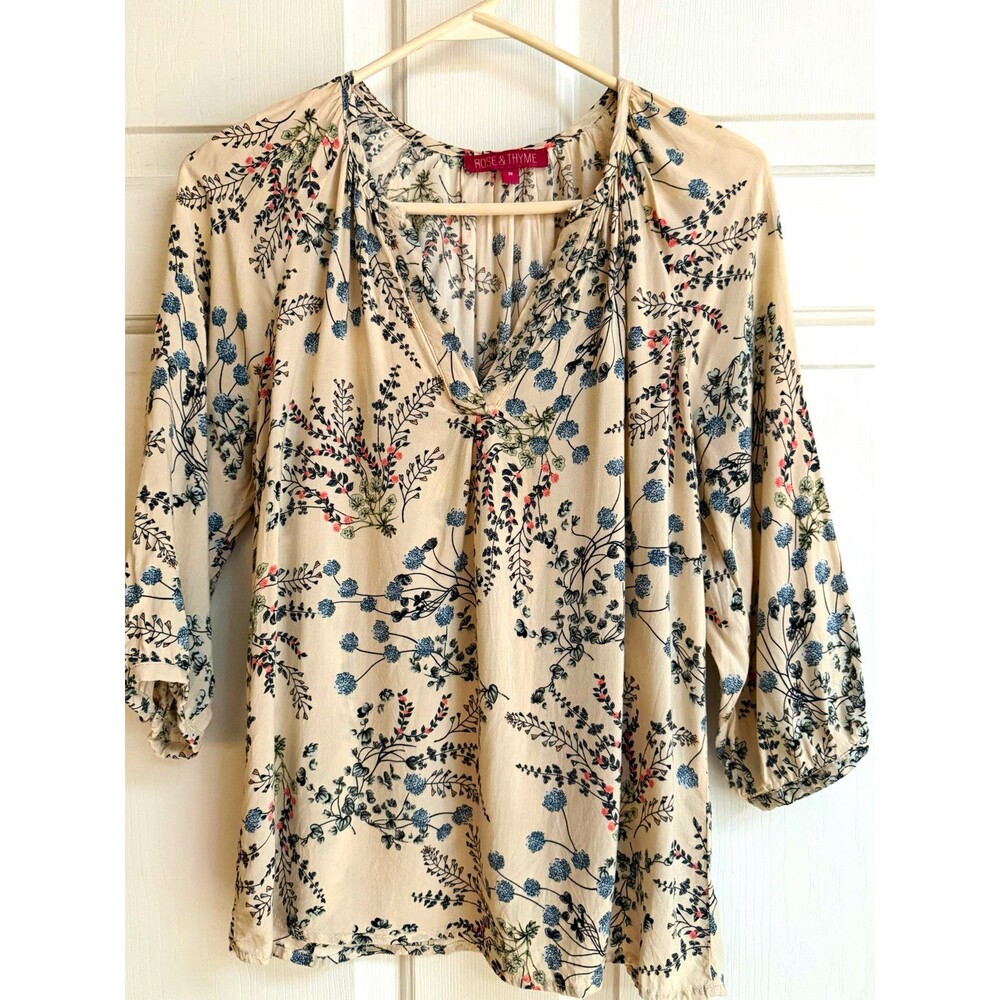 Rose & Thyme Floral V-Neck 3/4 Sleeve Pleated Rayon Blouse - M
